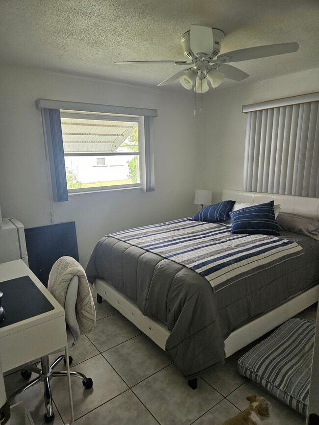 141 NW 28th St