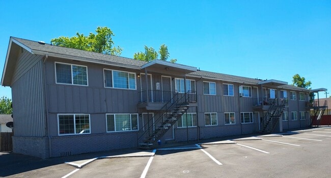 Photo - (964) 2 Bedroom / 1 Bathroom **MOVE-IN SPE... Unit 02