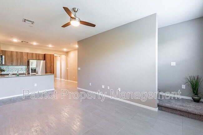 Photo - 2334 E Huntington Dr