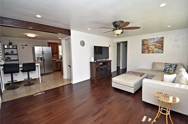 Photo - 216 Mira Ave