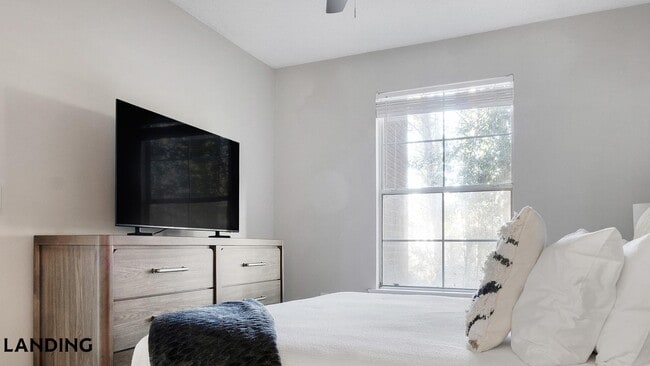 Photo - 100 Peyton Pl SW Unit 5004