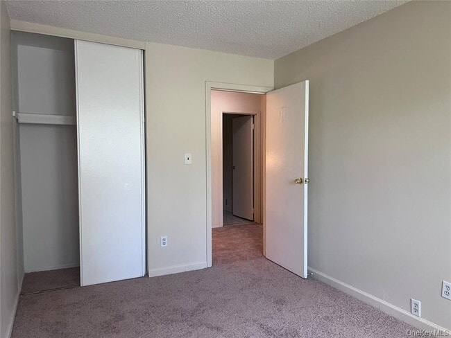 200 Springmeadow Dr Unidad M
