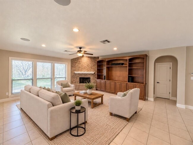 604 Mandarin Flyway
