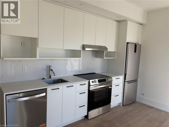 Photo - 206 King St W Unit 907