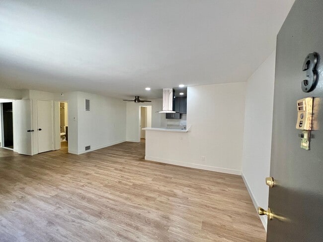 Photo - 3532 Keystone Av Unit 3