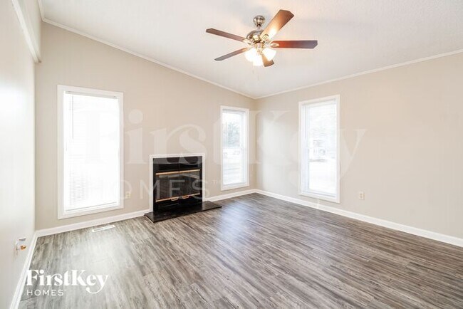 Photo - 2105 Arbrook Ln