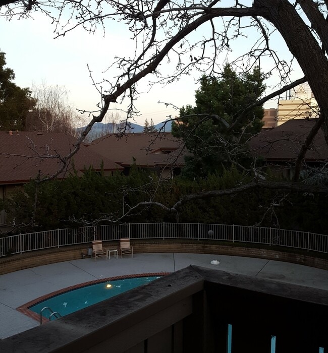 Photo - Location, Location! Easy Living in Walnut Creek near Heather Farms/John Muir Unit 46