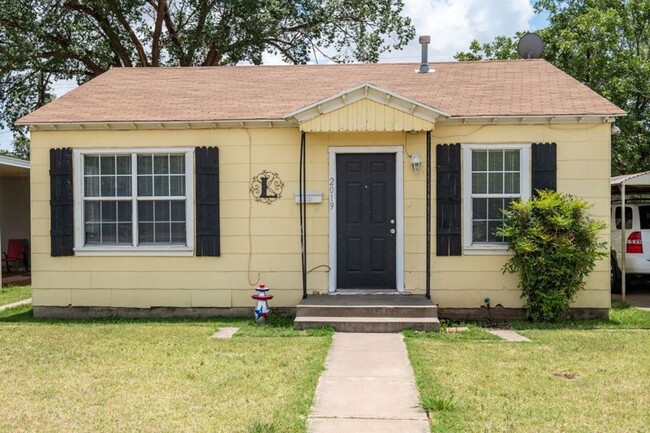 Cute 3 Bedroom 2 Bath Home! - Cute 3 Bedroom 2 Bath Home!