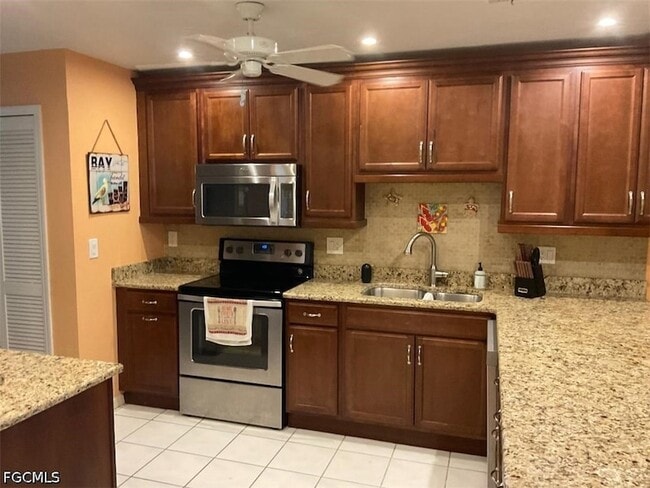 Photo - 4919 Victoria Dr Unit 4