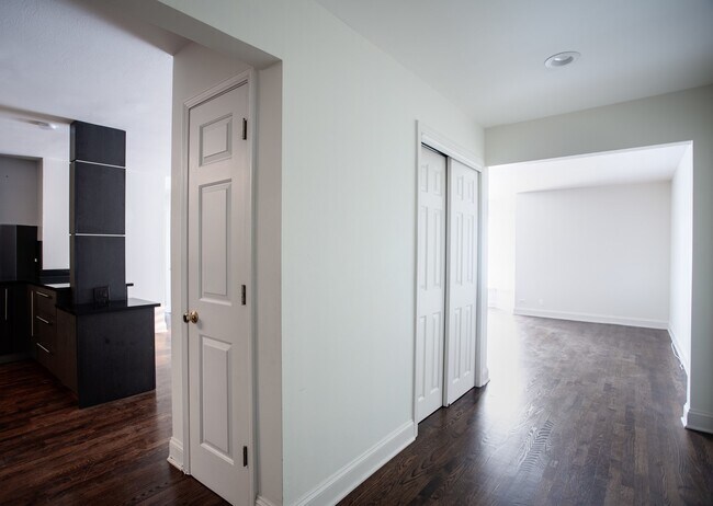 Photo - 2400 Archbury Ln