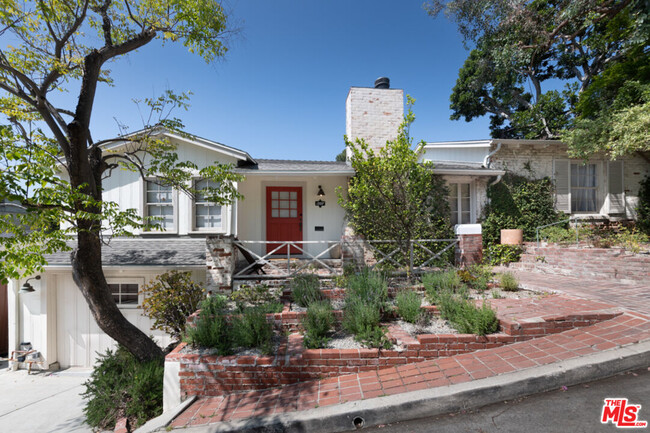 Photo - 1997 Lucile Ave House