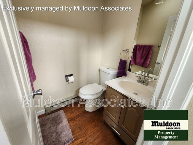 Photo - 654 S Bellflower Dr