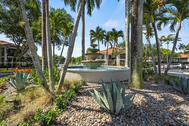 Photo - 6503 N Military Trl Unit Valencia