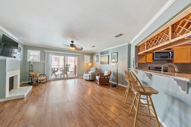 7312 Seawall Blvd Unit 208