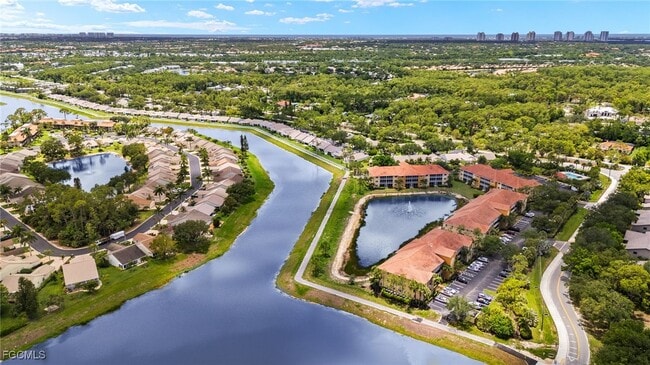 Building Photo - 10020 Maddox Ln Unit 213