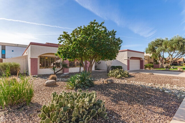 Building Photo - 805 W Toledo St