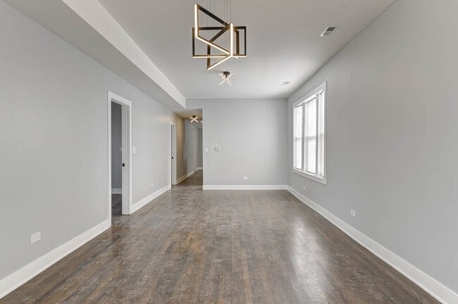 Photo - 2935 N Lawndale Ave Unit 3