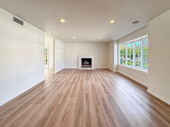 Photo - Upgraded Calabasas 4BR w/pool + spa, views + solar panels!