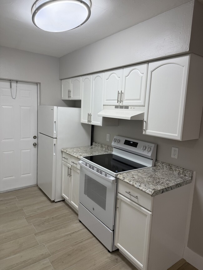 Photo - 759 NE 13th Ct Unit 3