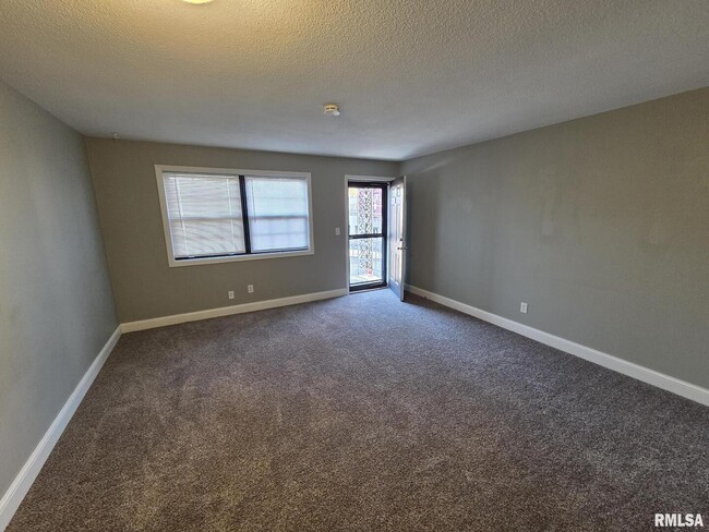 Photo - 1102 Mound St