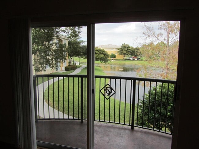 Photo - 700 Crestwood Ct S