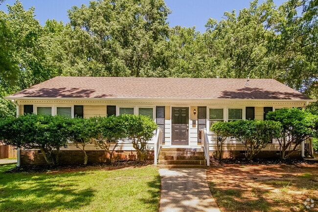 Building Photo - 6725 Barrington Dr Rental