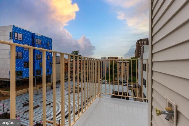 Photo - 1222 N Marshall St Unidad 401