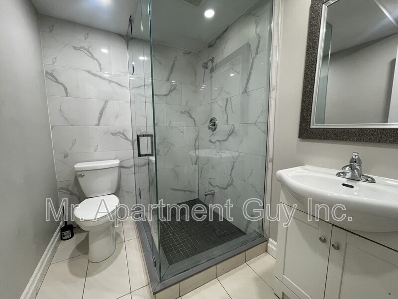 Photo - 30 William St Unit Lower Suite