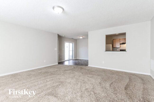 3912 Roundwood Dr