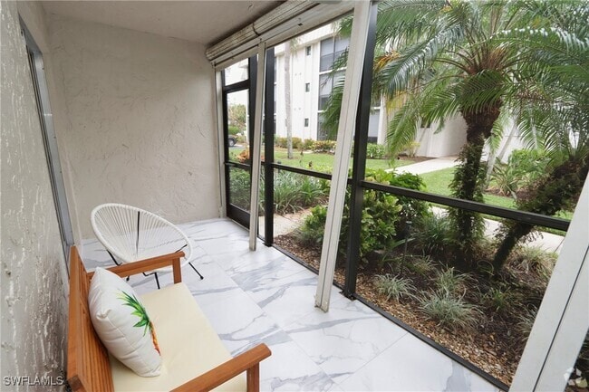 Building Photo - 788 Park Shore Dr Unit E14 Rental