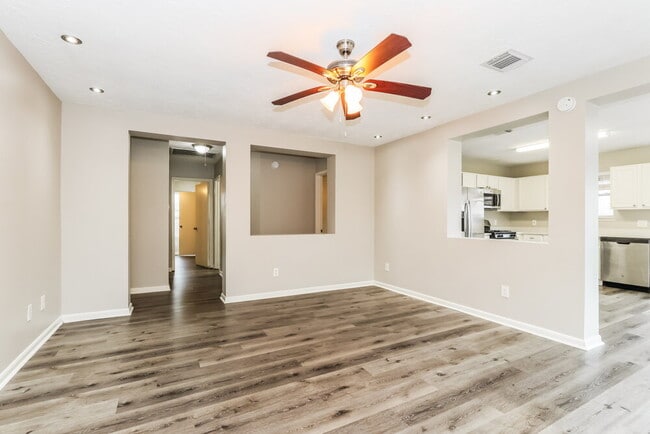 Photo - 10247 Country Squire Blvd