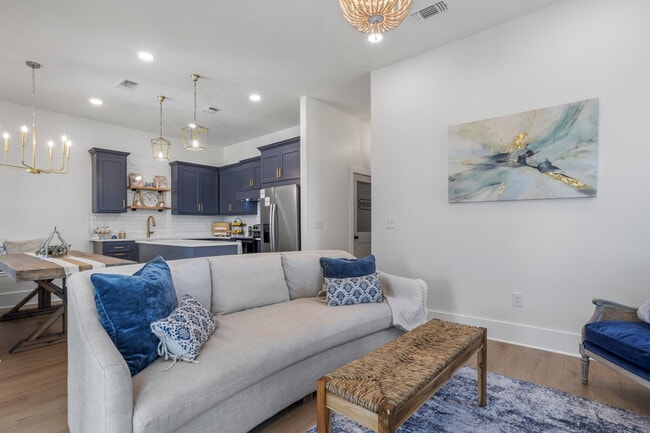 Photo - 1472 Georgia Pl Unit SI ID1473621P