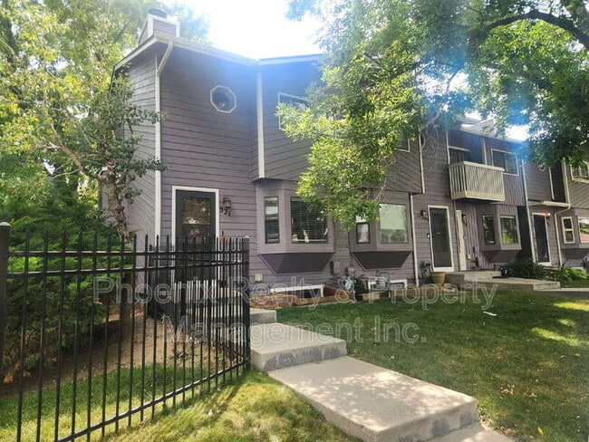 Building Photo - 321 Quebec Ave Rental