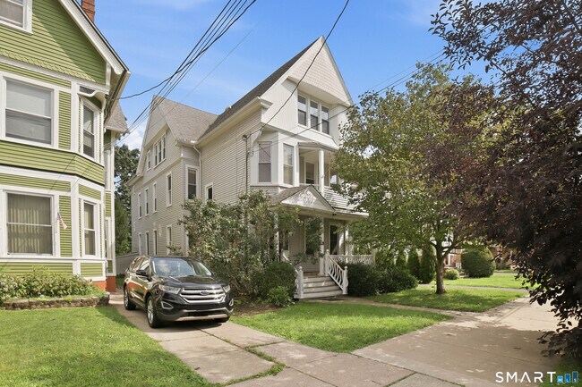 Building Photo - 801 Orange St Unit 2