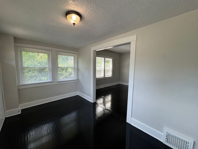 Photo - 1136-1138 Fairfield Ave Unit 1136 Fairfield Avenue