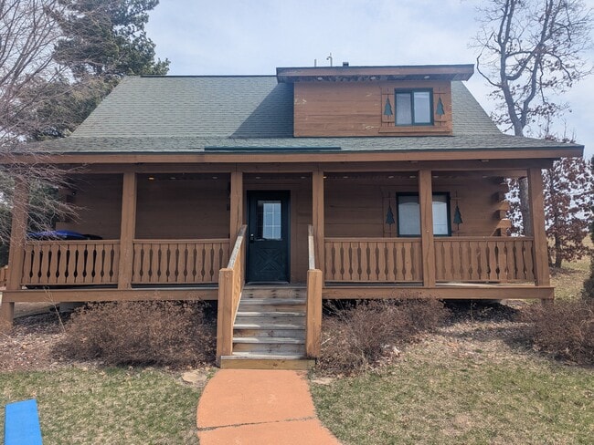 Photo - 725 Skatepark Court