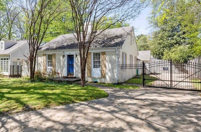 Photo - Cypress Dr