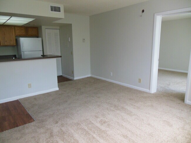 Photo - 708 Executive Center Dr Unit 33