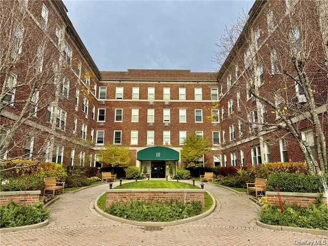 Building Photo - 111 7th St Unit 410