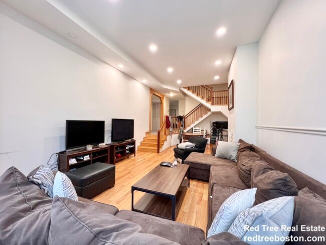 Photo - 143 L St Unit #1