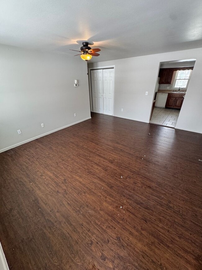 Photo - 1550 Tartan Ln