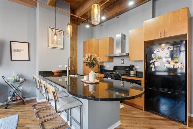 Photo - 1040 W Adams St Unidad 217