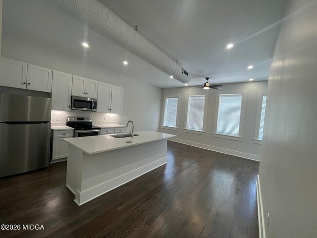 Photo - 843-843 Forsyth St