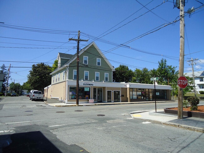 Building Photo - 102 Main St Unit B