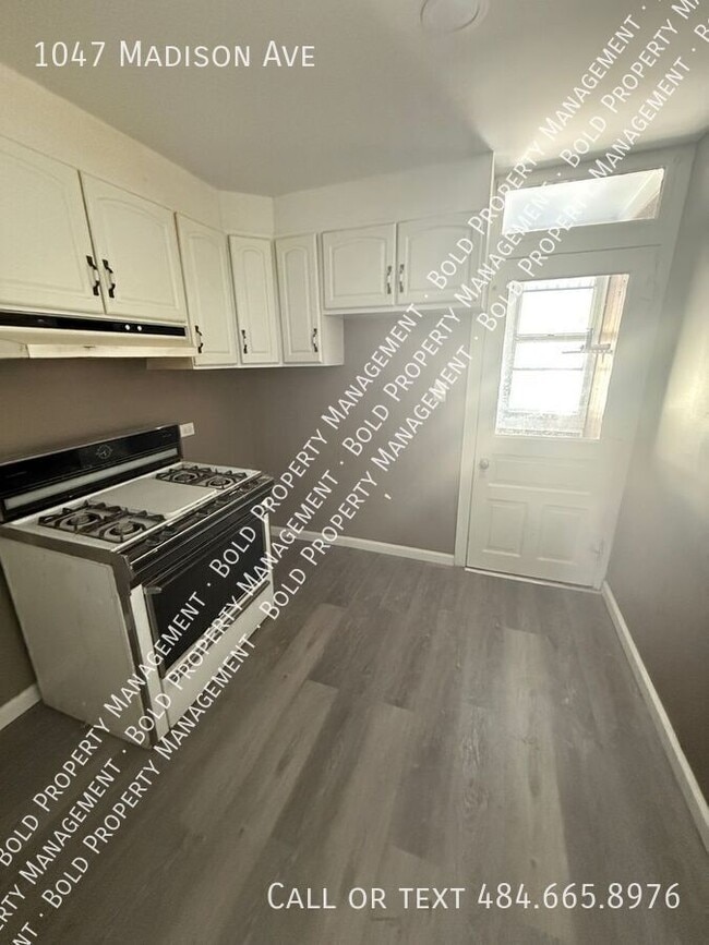 Photo - 1047 Madison Ave