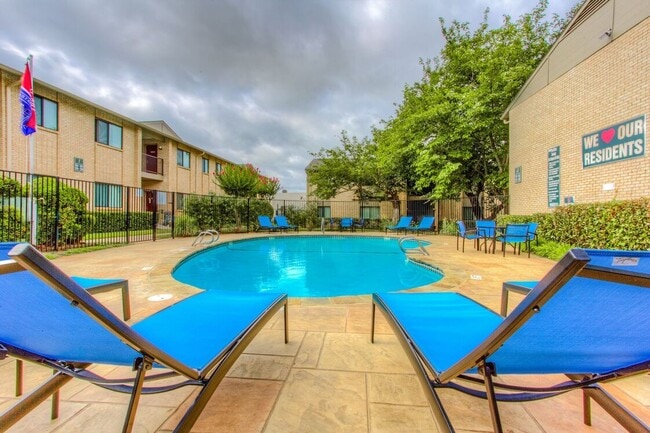 Photo - Valley Creek Apartments
