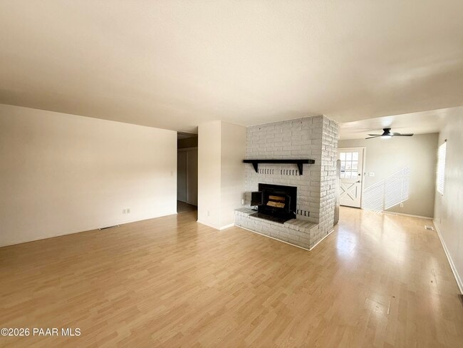 Photo - 1968 Sycamore Dr