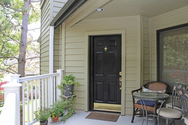 Photo - 5064 Foothills Dr Unidad G