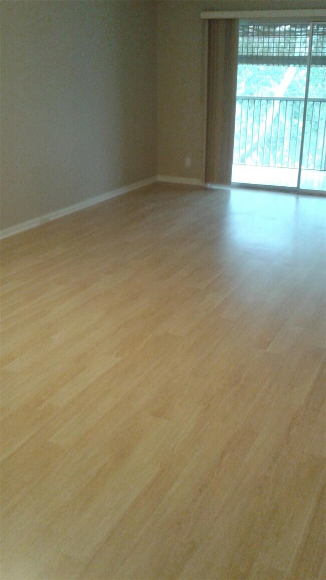 Photo - 1100 SW 128th Terrace Unidad 402