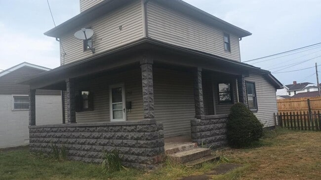 Photo - 768 Hudson Ave